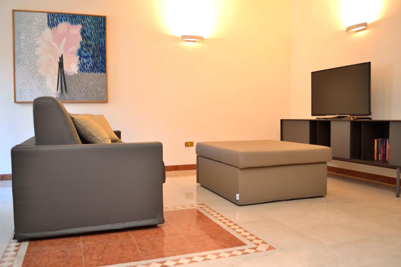 Portico Oscuro Deluxe Apartment - Centro Citta トレヴィーゾ エクステリア 写真