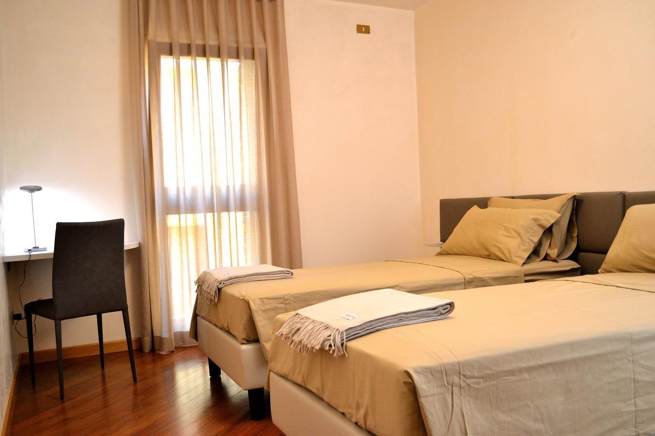 Portico Oscuro Deluxe Apartment - Centro Citta トレヴィーゾ エクステリア 写真