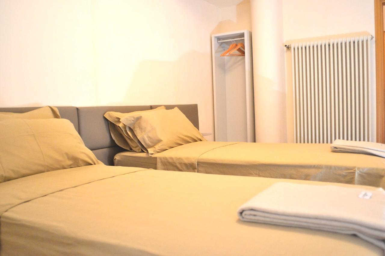 Portico Oscuro Deluxe Apartment - Centro Citta トレヴィーゾ エクステリア 写真
