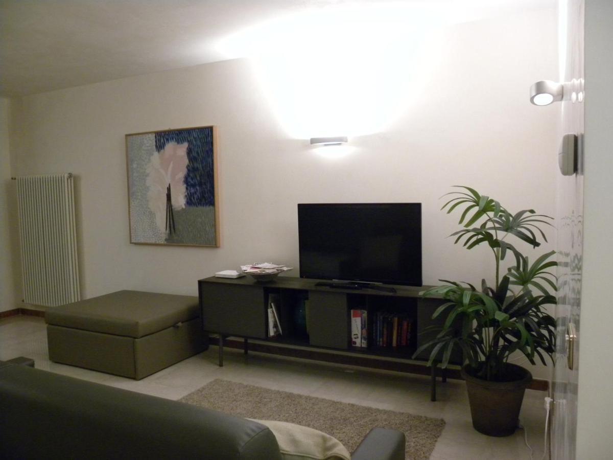 Portico Oscuro Deluxe Apartment - Centro Citta トレヴィーゾ エクステリア 写真